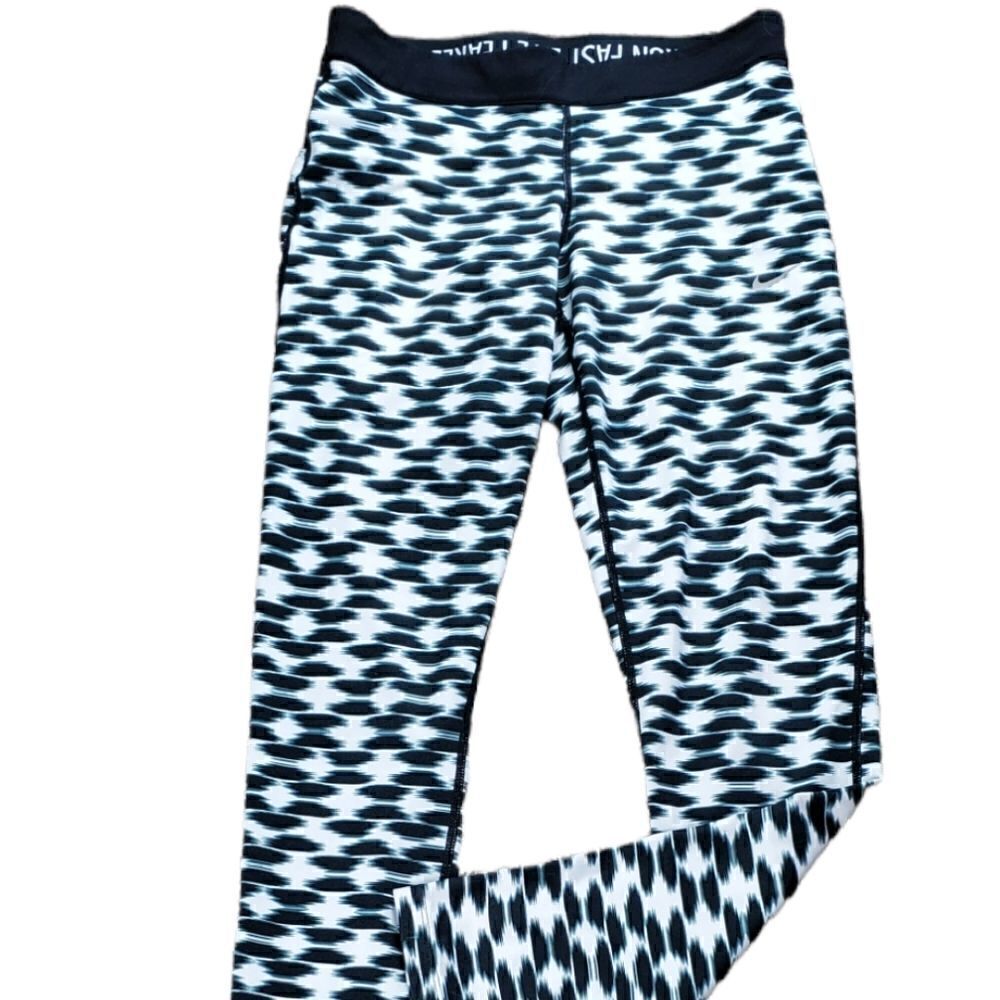 Nike Dry Fit Black, Green & White Run Fast & Fearlessly Leggings